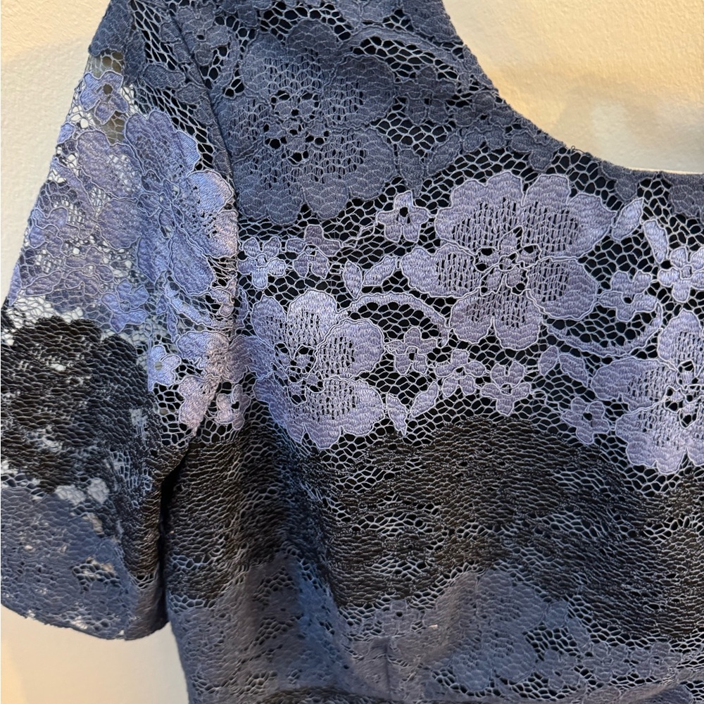 Navy blue lace maternity dress - Picture 2 of 4